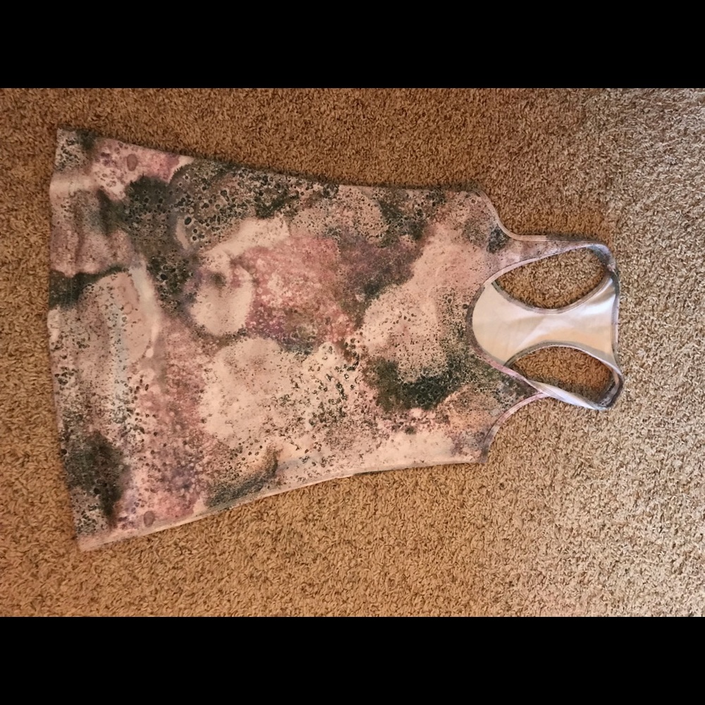 Lululemon Tank, size 8, excellent condition